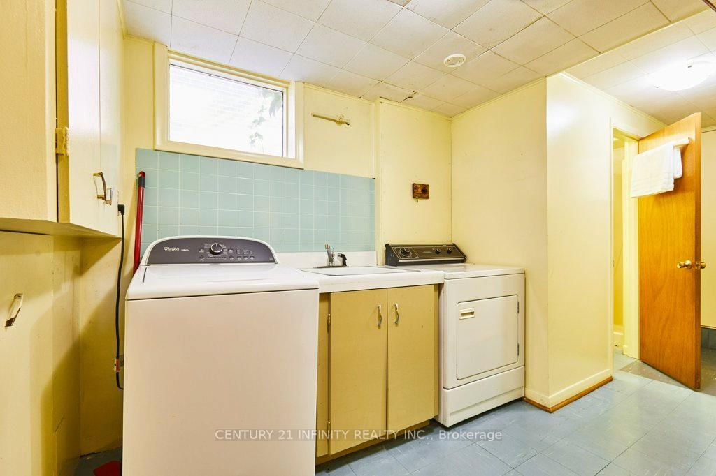 1 Goodland Gate • Toronto, ON photo 27