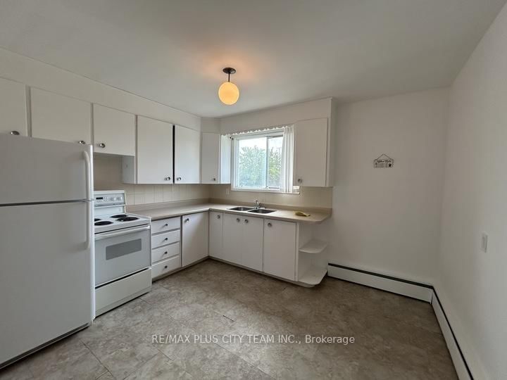 #02 - 164 Westmount Street