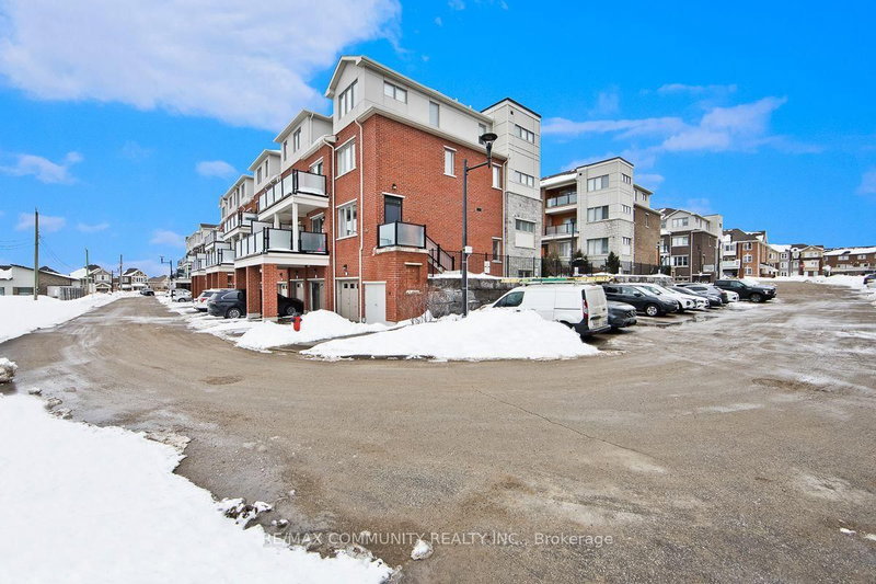 #511 1148 Dragonfly Ave, Pickering
