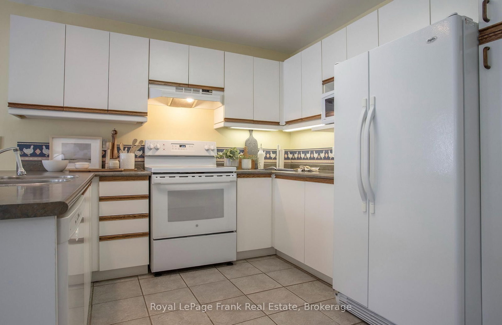 1477 Greenvalley Trail • Oshawa, ON photo 10