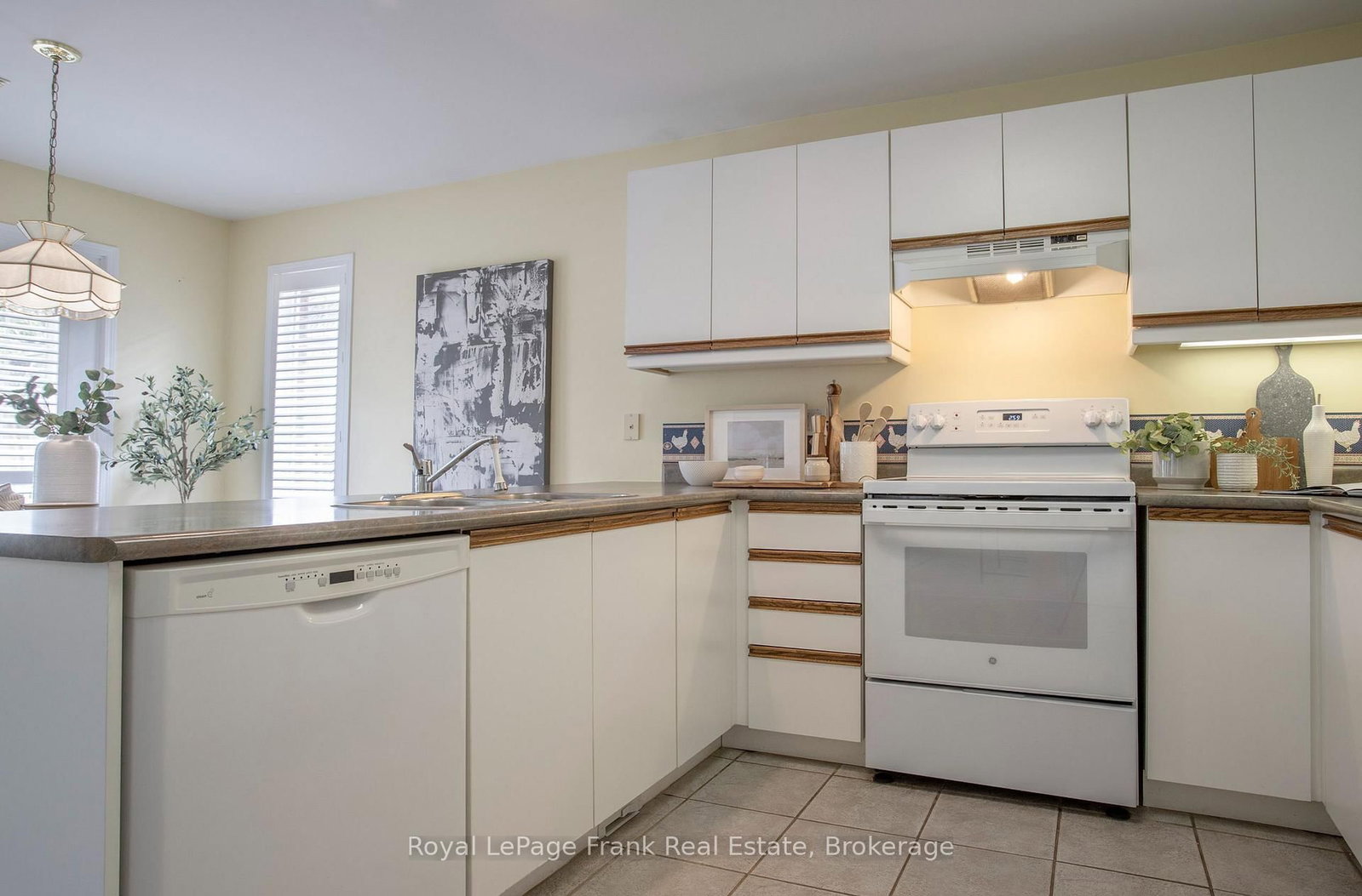 1477 Greenvalley Trail • Oshawa, ON photo 12