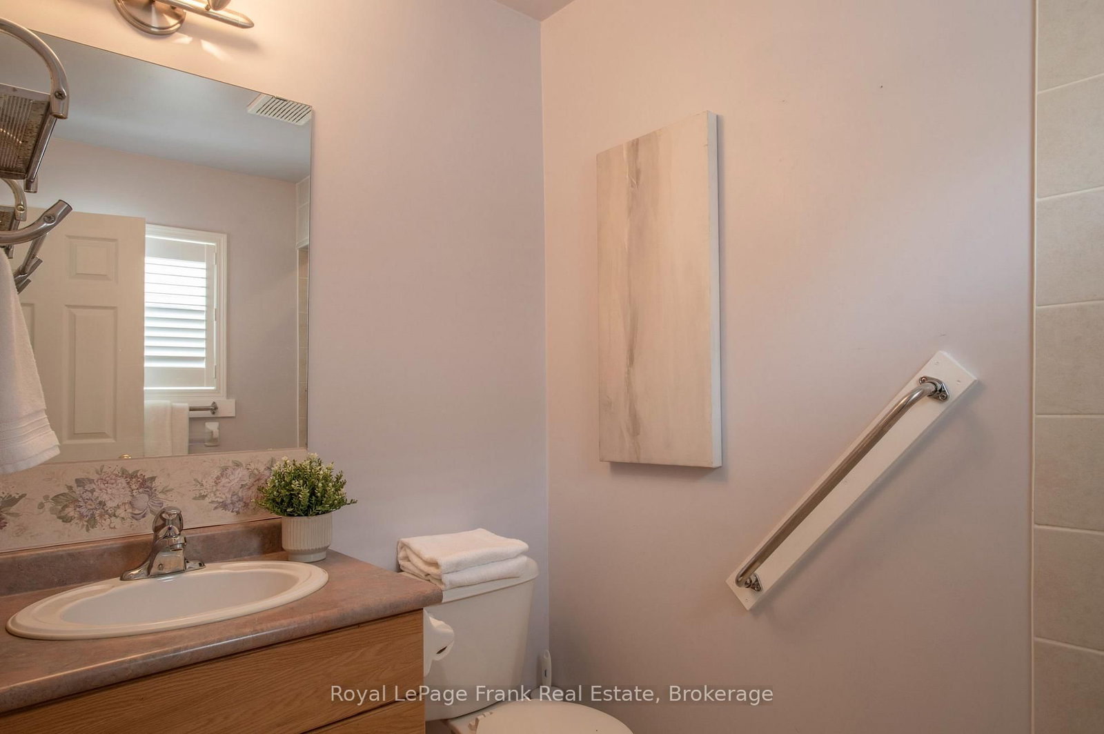 1477 Greenvalley Trail • Oshawa, ON photo 24