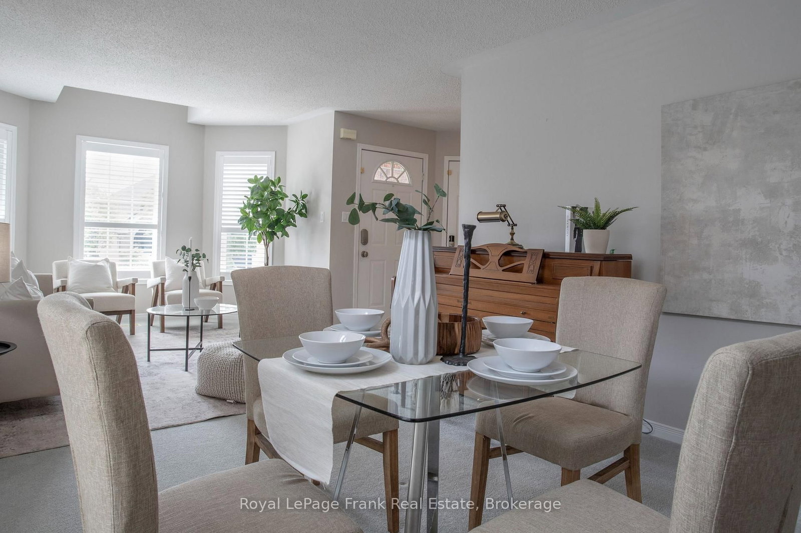 1477 Greenvalley Trail • Oshawa, ON photo 7