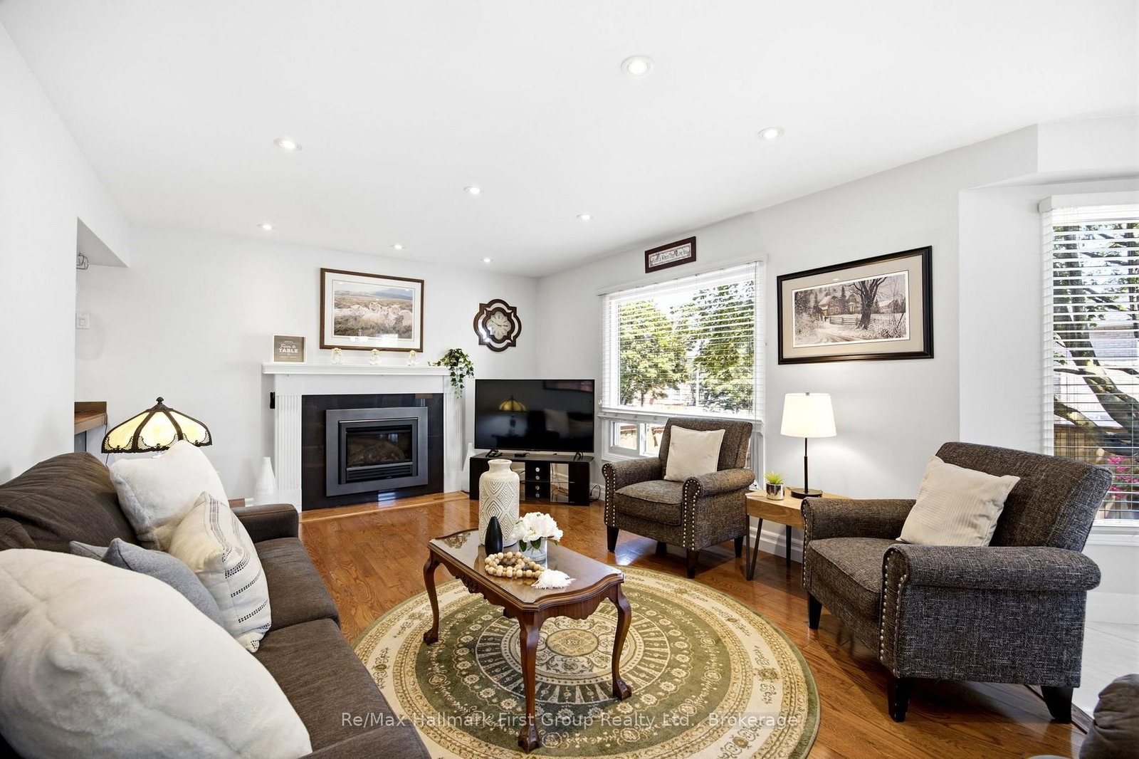 1 Glencedar Crescent • Whitby, ON photo 14
