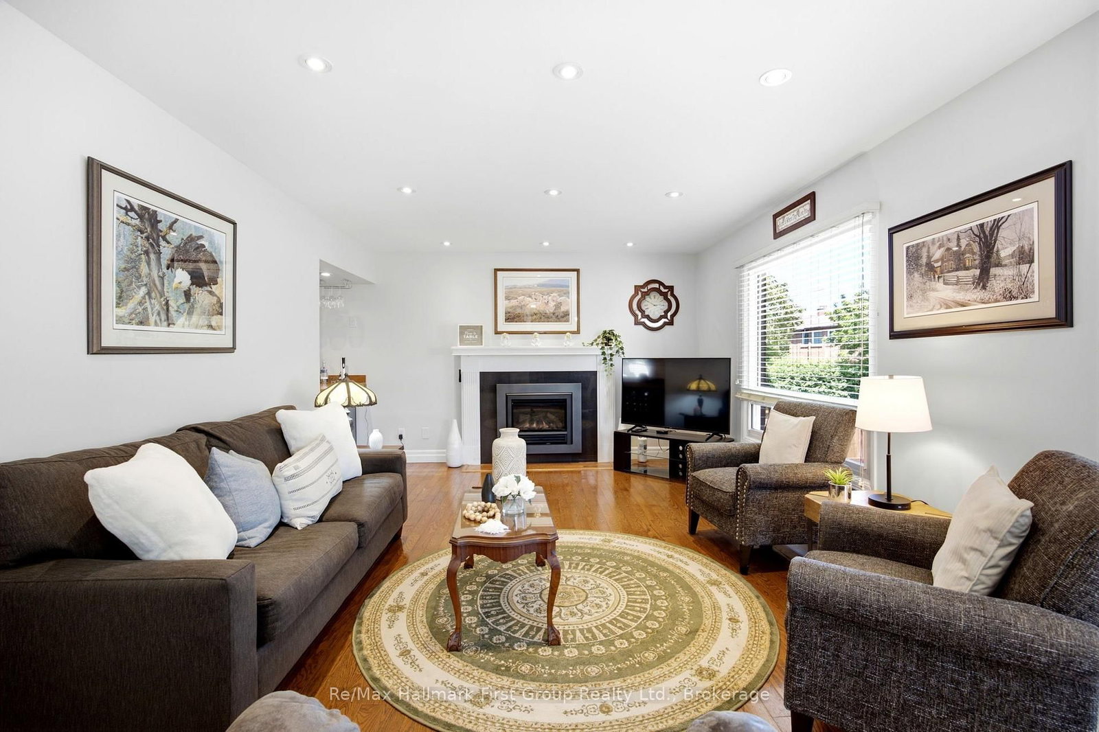 1 Glencedar Crescent • Whitby, ON photo 15