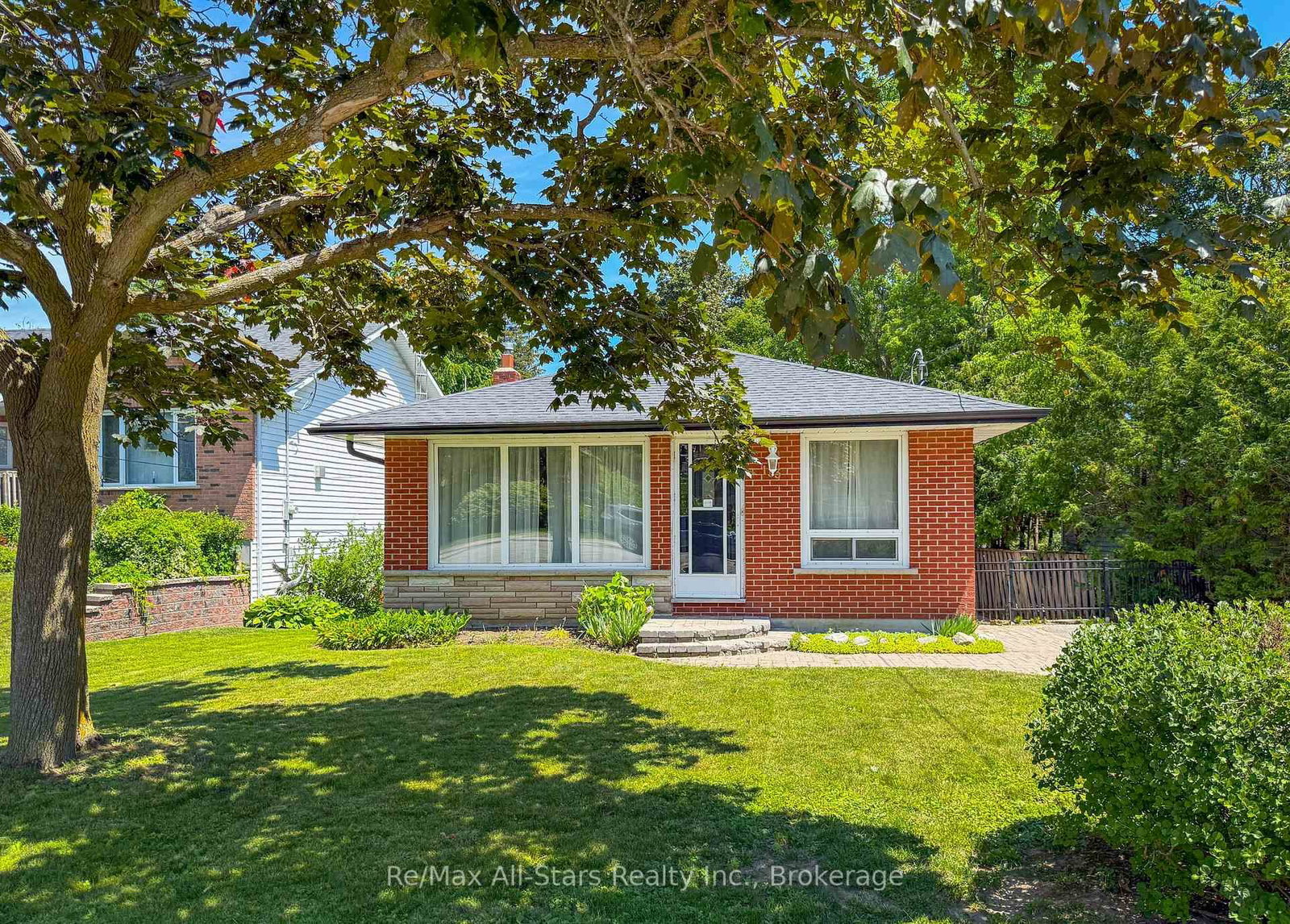 133 Rosa Street • Scugog, ON photo 1
