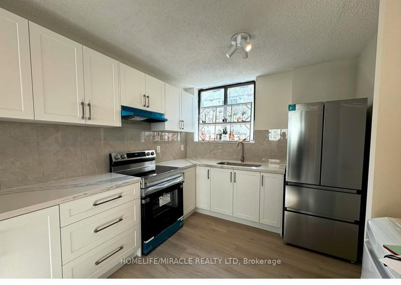 303 - 665 Kennedy Road