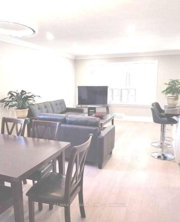 Main - 16 Compton Drive