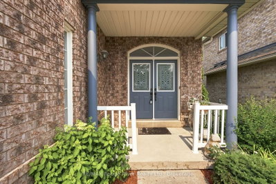 17 Floree Street • Whitby, ON photo 2