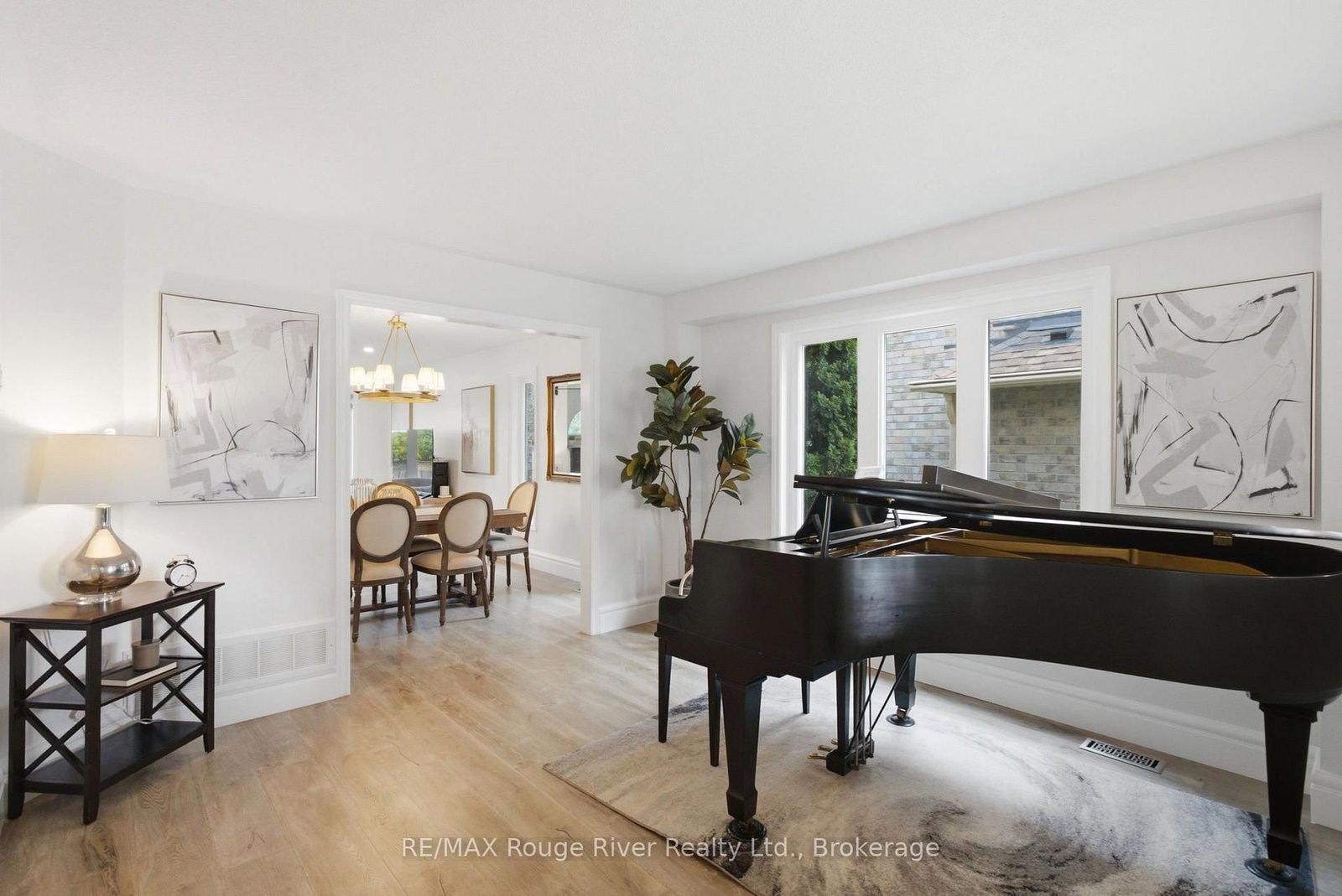 17 Floree Street • Whitby, ON photo 6