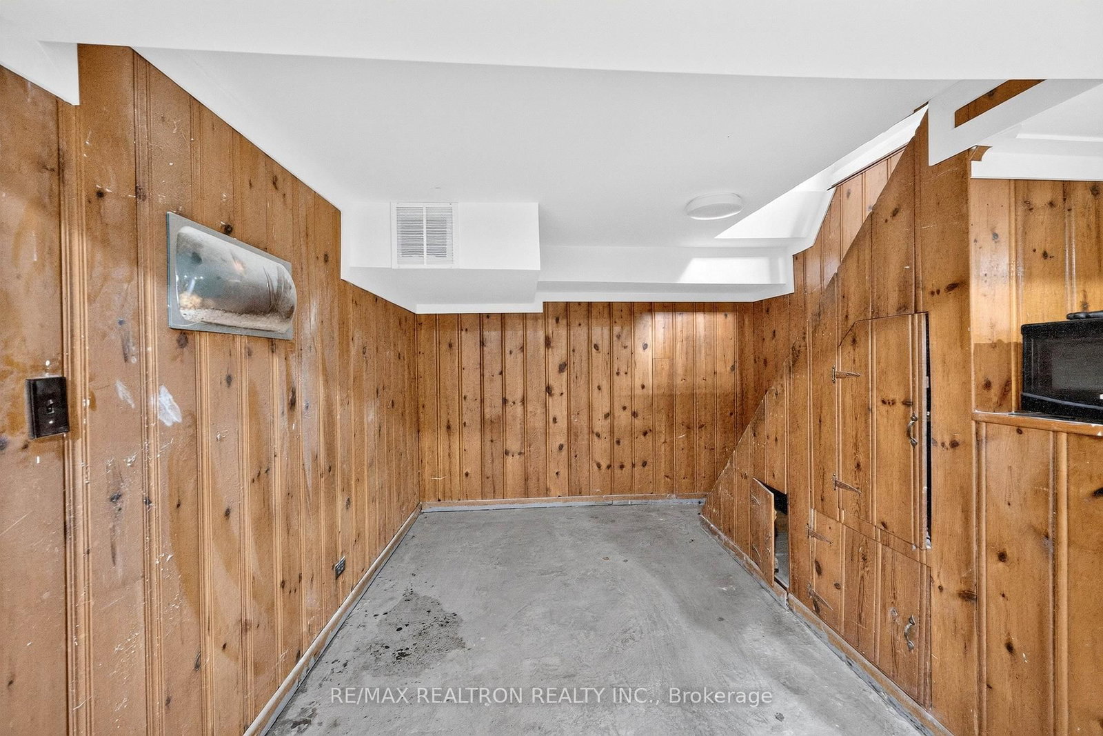 400 Manse Road • Toronto, ON photo 23