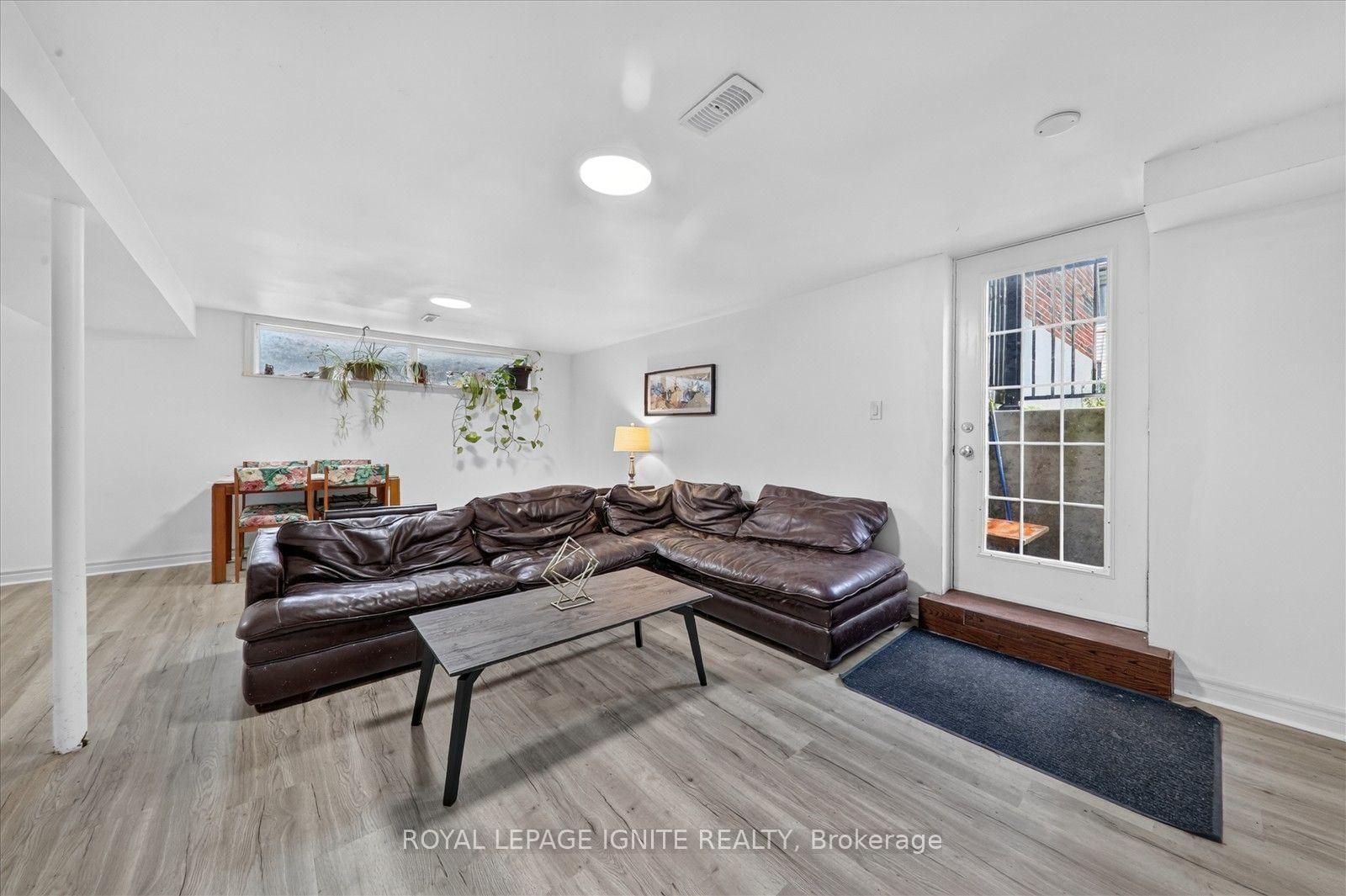 7 Briarbluff Avenue • Toronto, ON photo 33