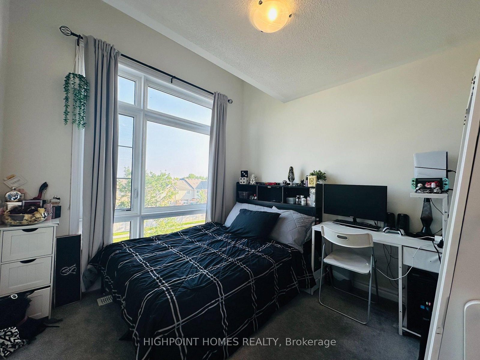 296 E Carnwith Drive • Whitby, ON photo 30