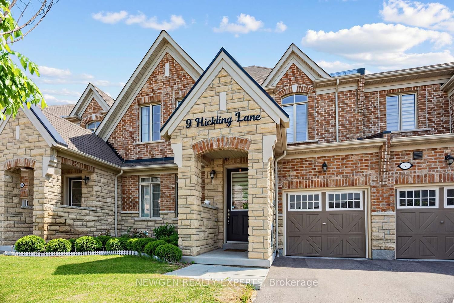 9 Hickling Lane, Ajax, ON