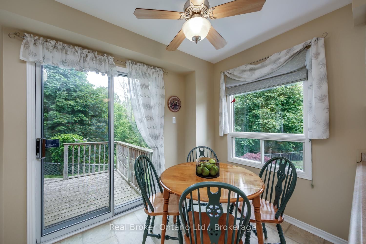 10 Climie Court • Clarington, ON photo 11