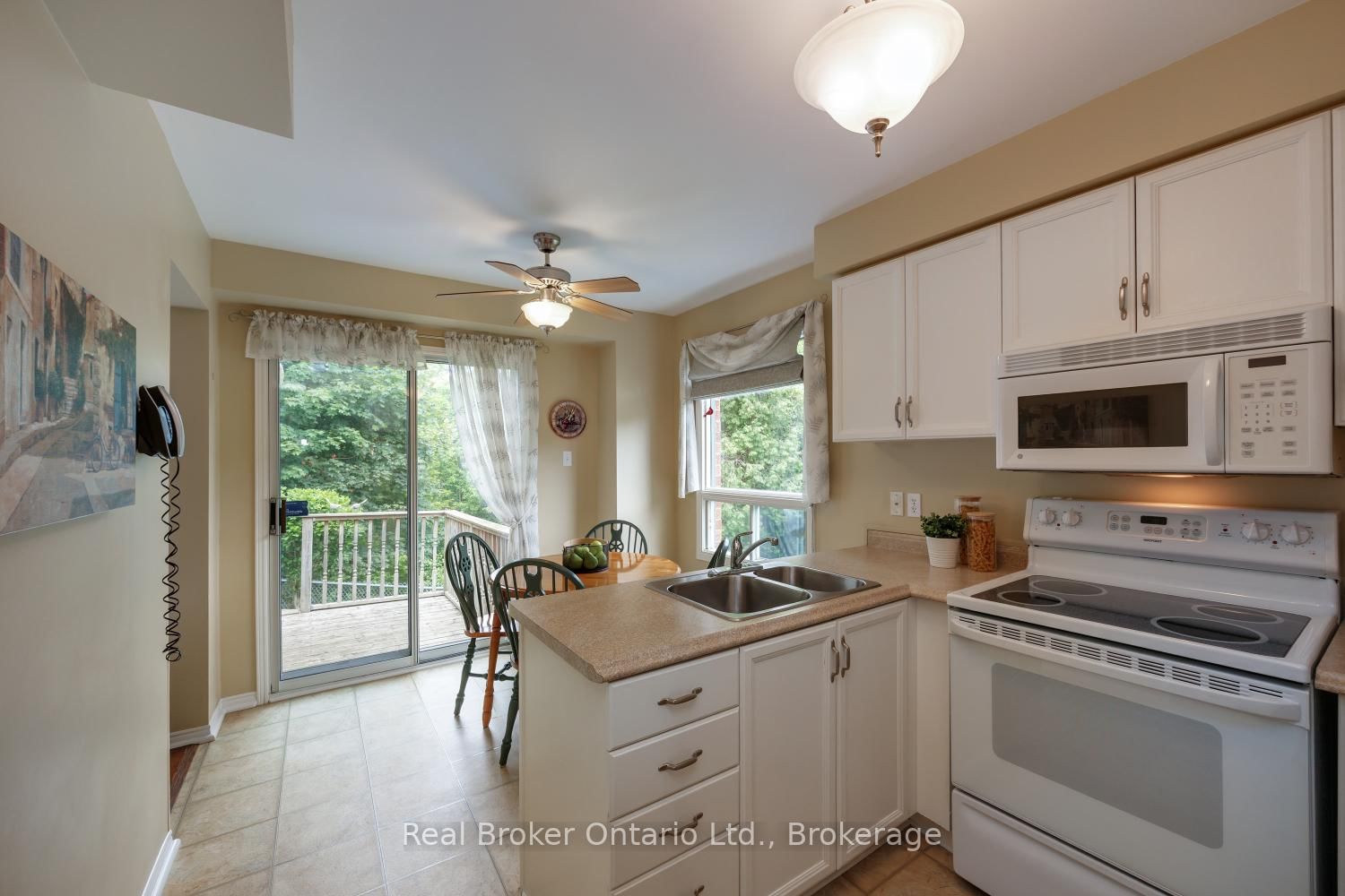 10 Climie Court • Clarington, ON photo 9