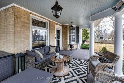 220 Cochrane Street • Scugog, ON photo 4