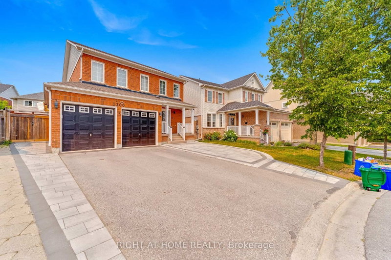 1300 Ravencliffe Court