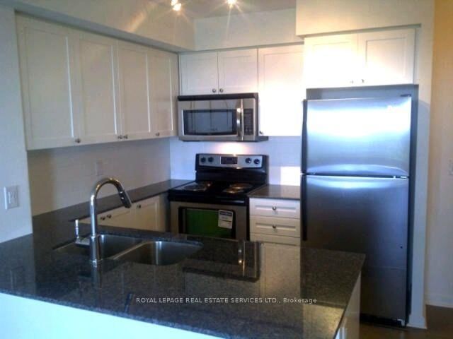 1313 - 1235 Bayly Street