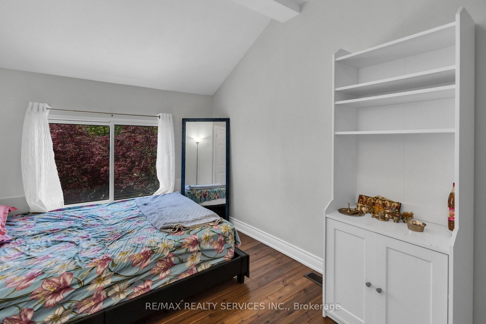 827 Craven Road • Toronto, ON photo 19
