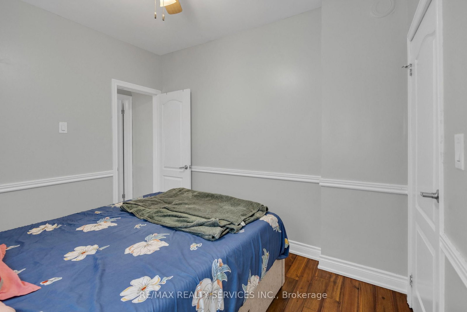 827 Craven Road • Toronto, ON photo 23