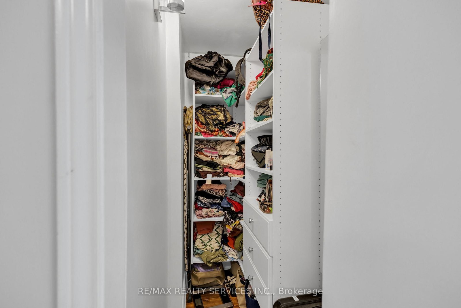 827 Craven Road • Toronto, ON photo 24