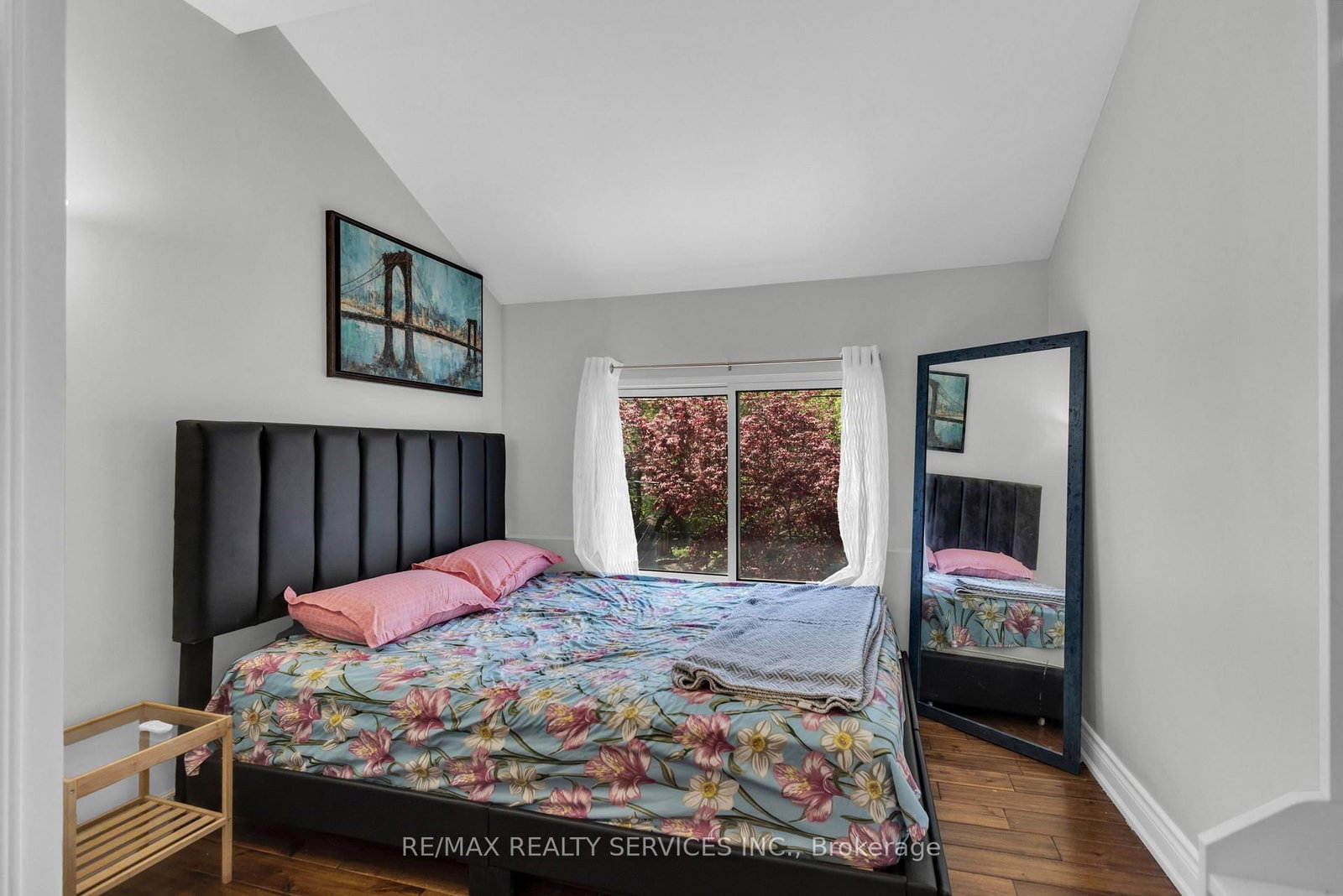 827 Craven Road • Toronto, ON photo 35