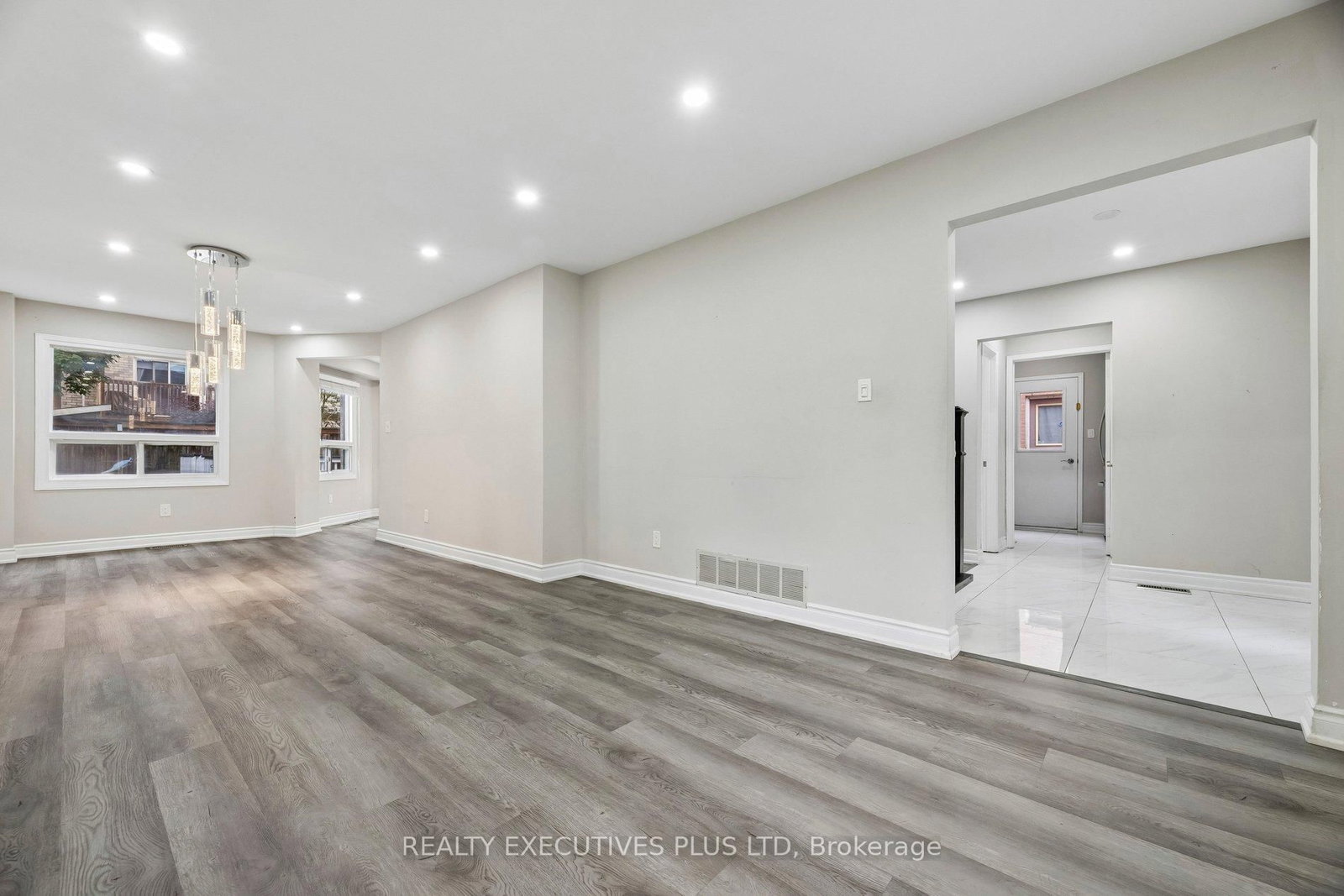693 Barnes Crescent • Oshawa, ON photo 14