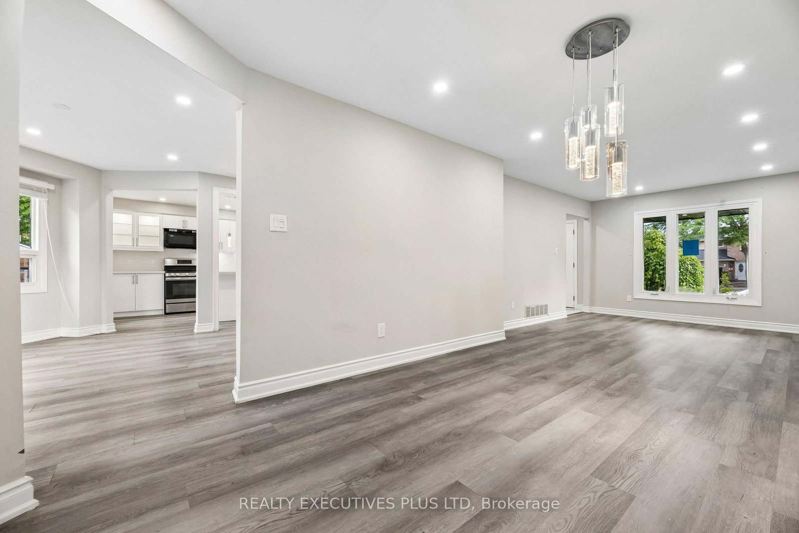 693 Barnes Crescent • Oshawa, ON photo 16