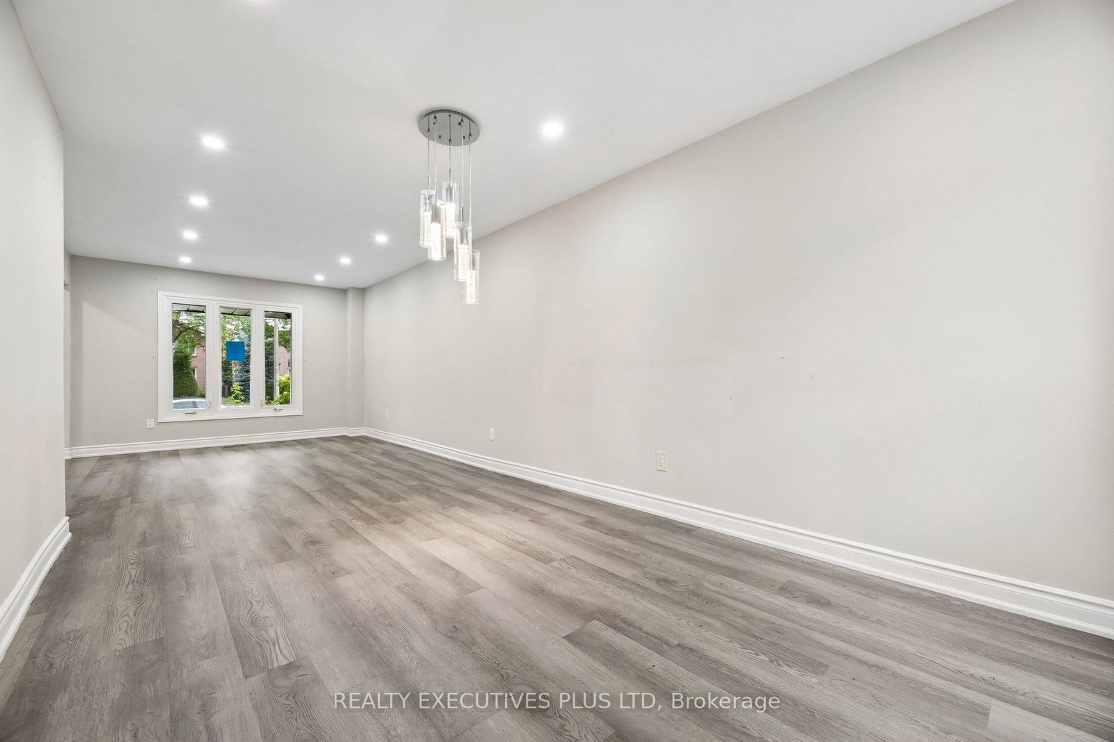693 Barnes Crescent • Oshawa, ON photo 17