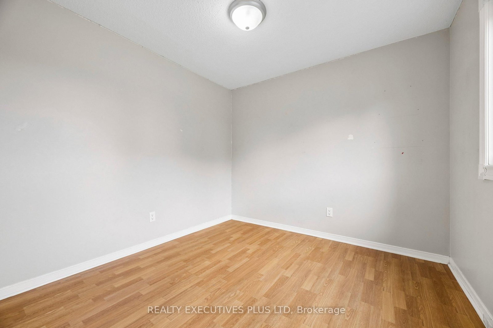 693 Barnes Crescent • Oshawa, ON photo 32