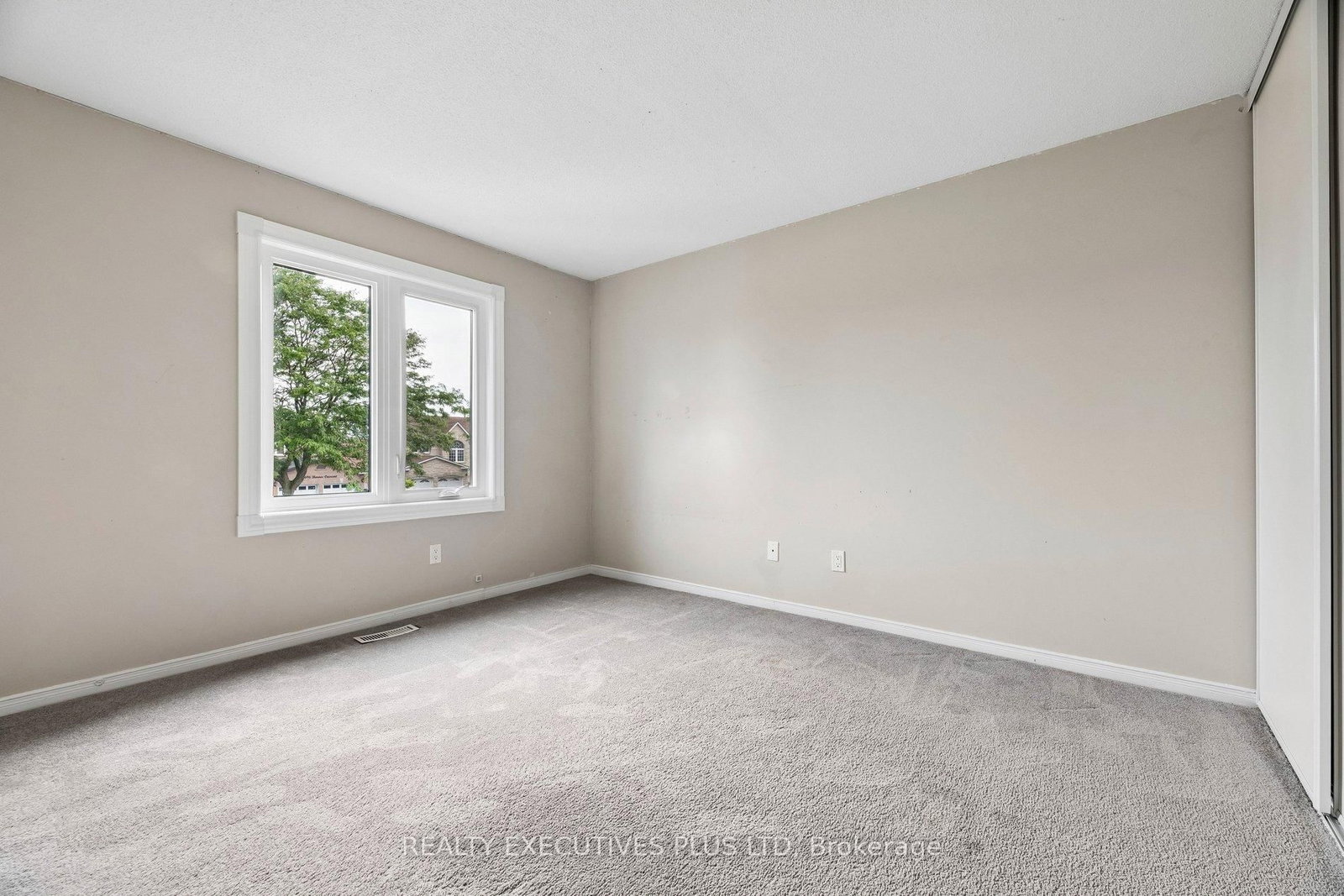 693 Barnes Crescent • Oshawa, ON photo 35