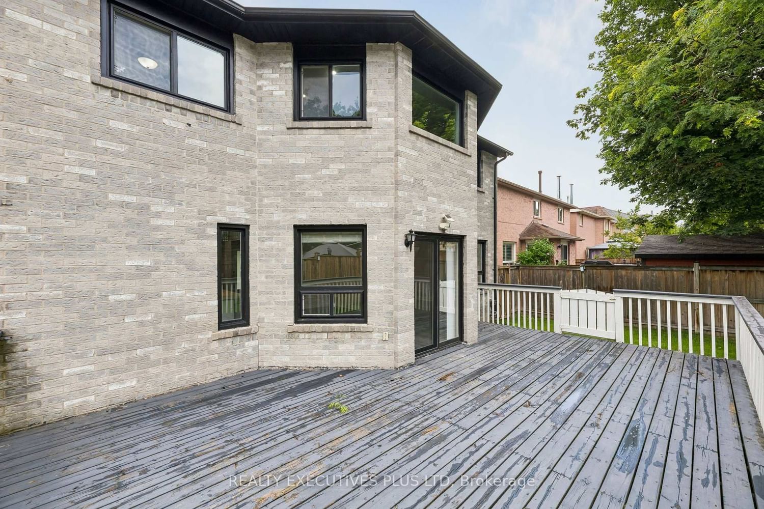 693 Barnes Crescent • Oshawa, ON photo 44
