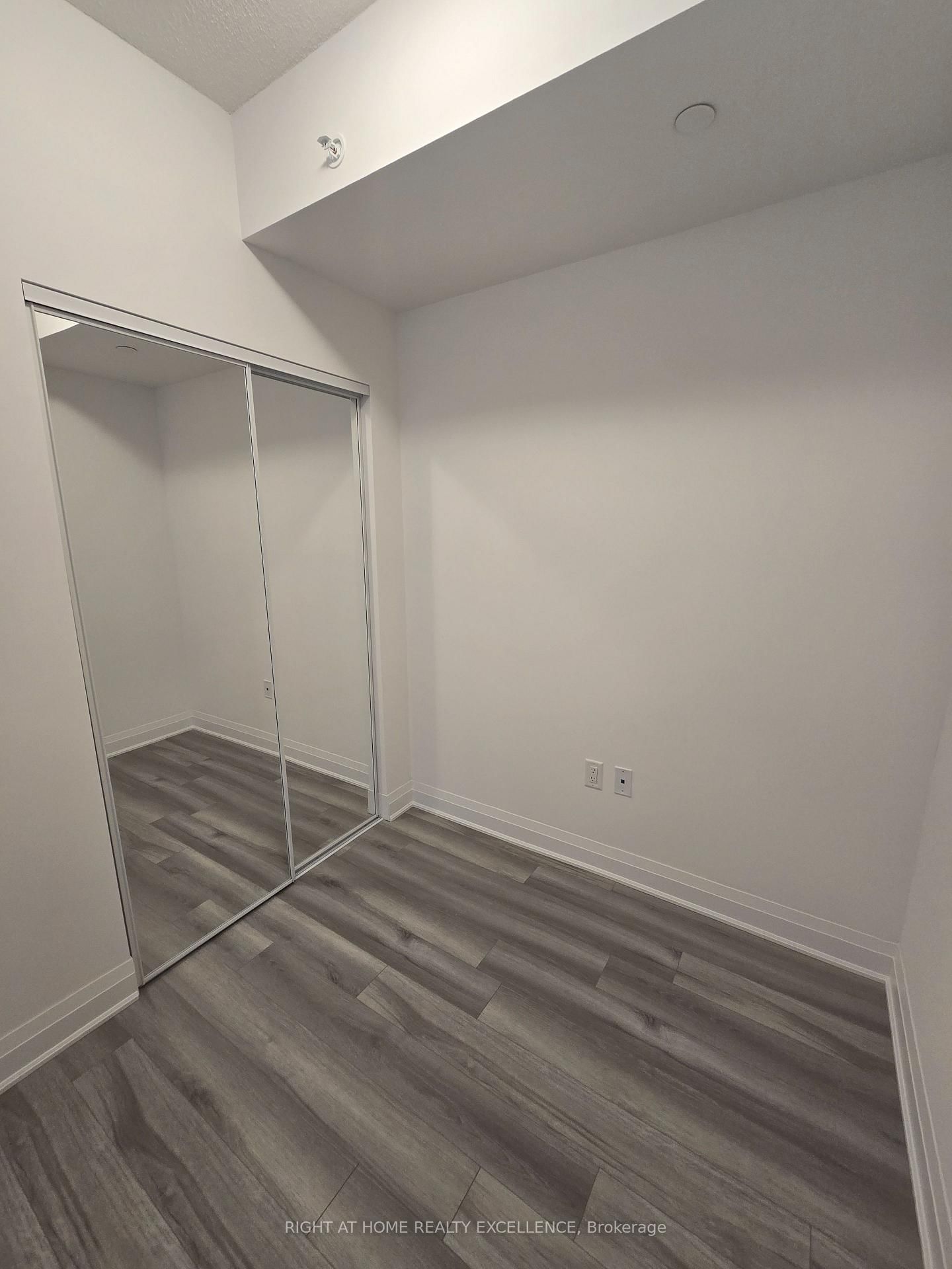 3220 Sheppard Avenue E • #520 • Toronto, ON photo 17