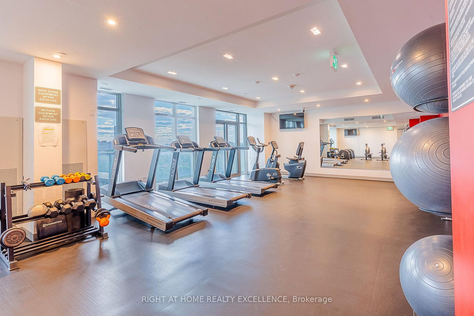 3220 Sheppard Avenue E • #520 • Toronto, ON photo 31