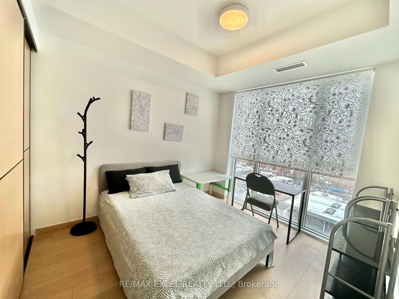 910 - 3429 Sheppard Avenue E