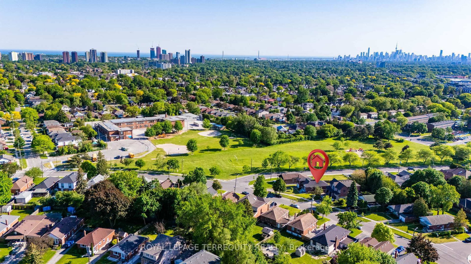 4 Harris Park Drive • Toronto, ON photo 50