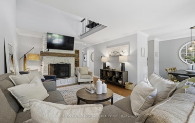 1916 Malden Crescent • Pickering, ON photo 7