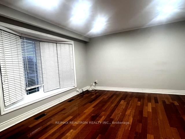 (Main) - 27 Safari Street