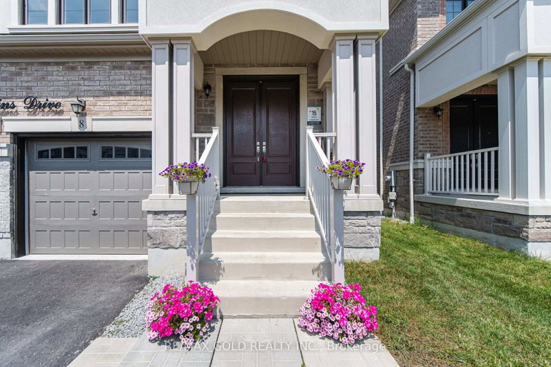 8 Huggins Drive