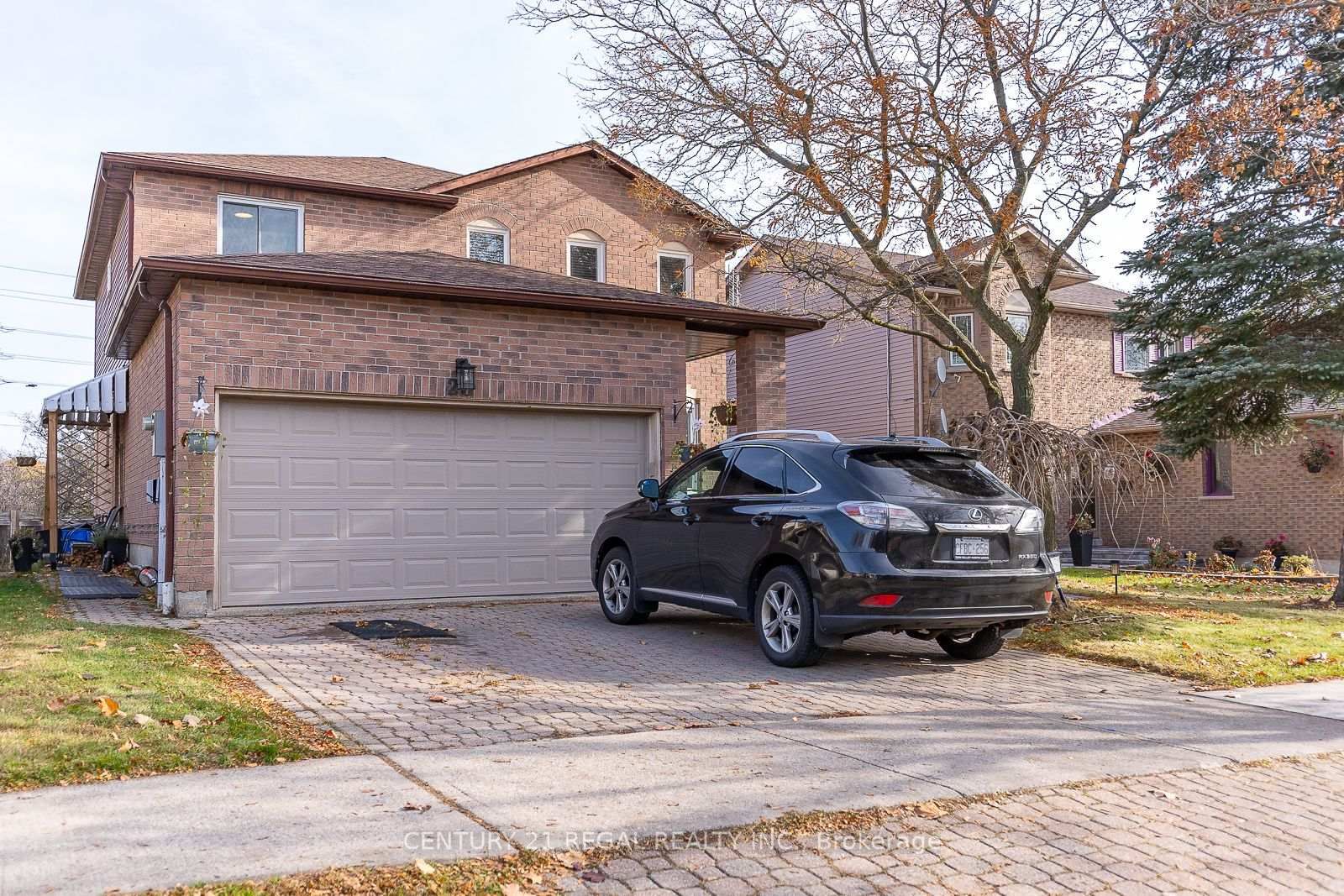 Detached House for sale at 28 Upland Drive, Whitby, Ontario, L1N 8H8 - Blue Grass Meadows - MLS: E13580862