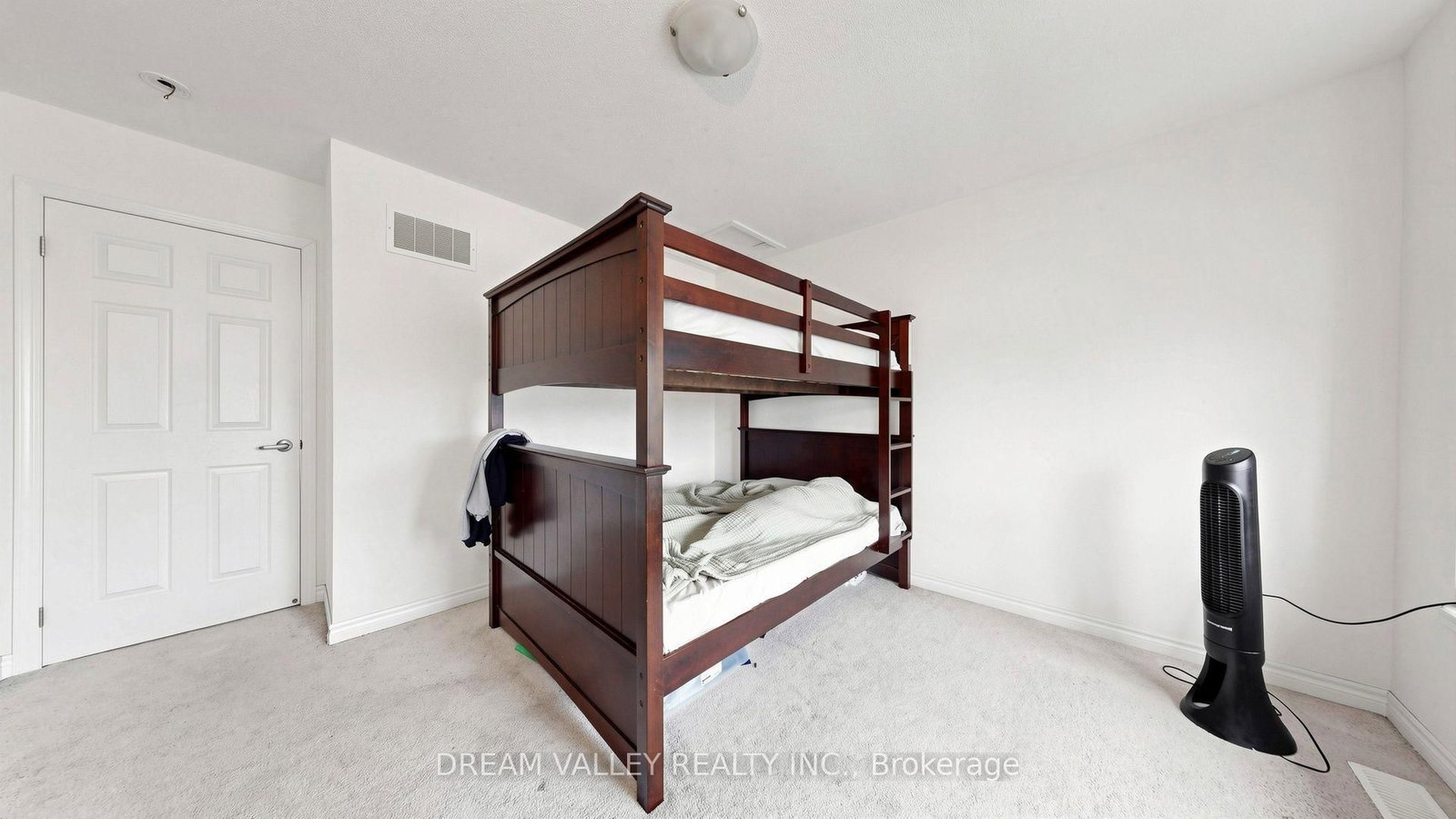 138 Cleanside Road • Toronto, ON photo 34
