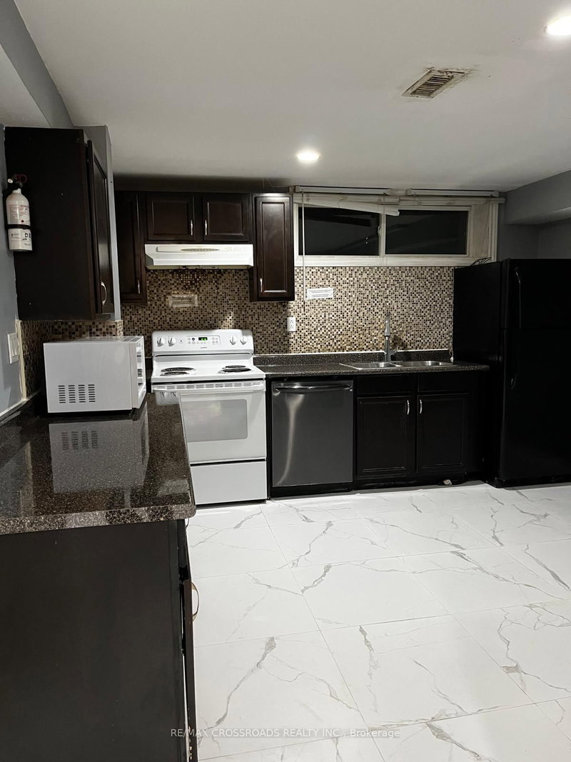 44 Romulus Basement Apartment Drive