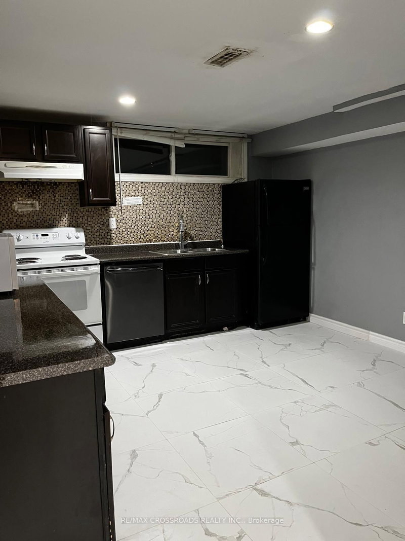 44 Romulus Basement Apartment Drive