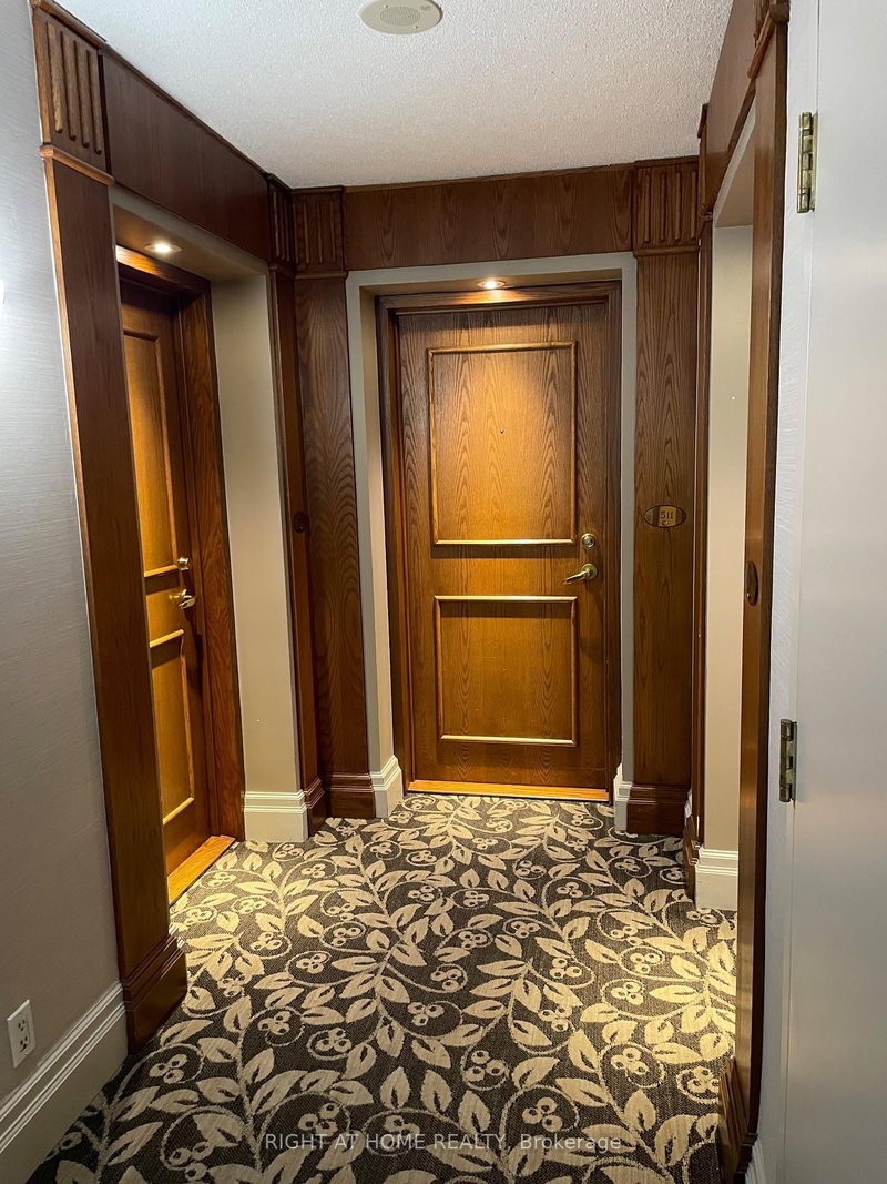 Unit 1510 — 1 Lee Centre Drive, Toronto