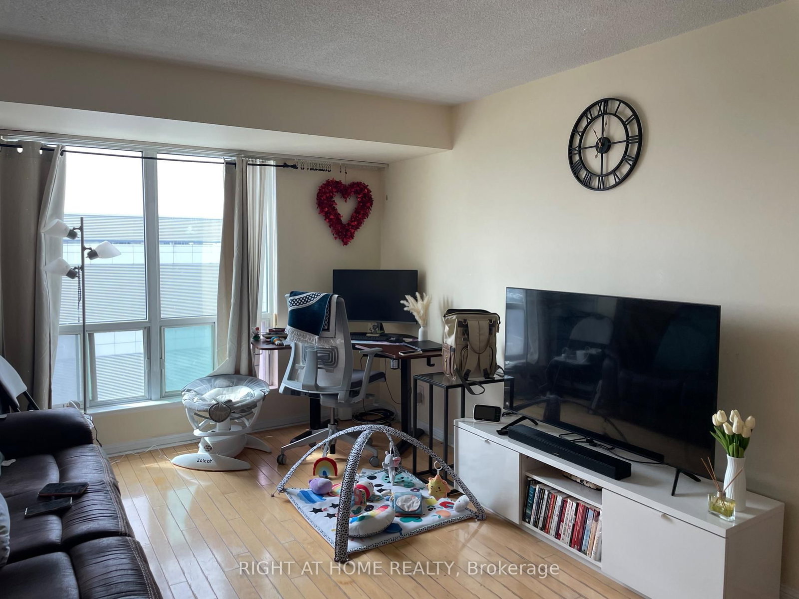 1510-1 Lee Centre Drive, Toronto, ON, photo 4