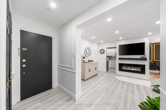 502 - 131 Taunton Road E