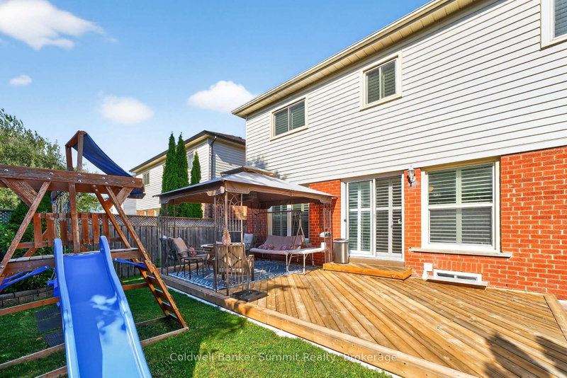 1037 Sandcliff Drive