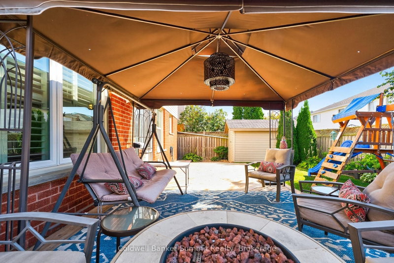 1037 Sandcliff Drive