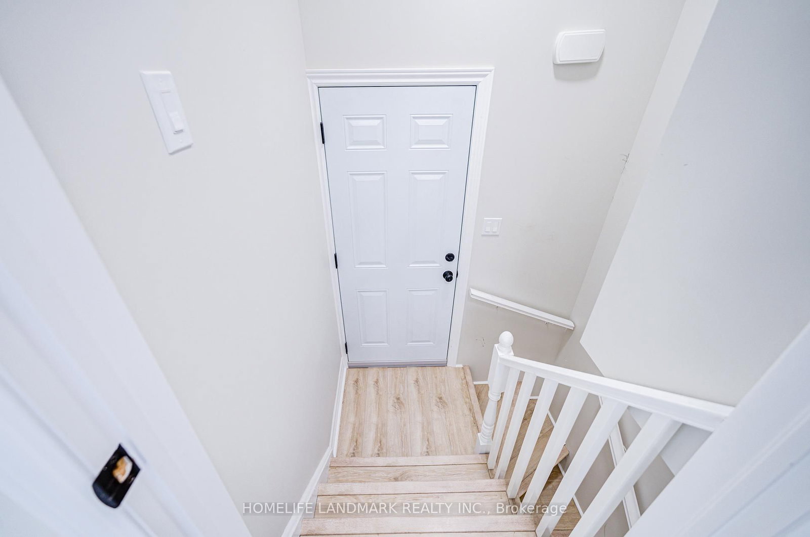 64 Laurel Avenue • Toronto, ON photo 31